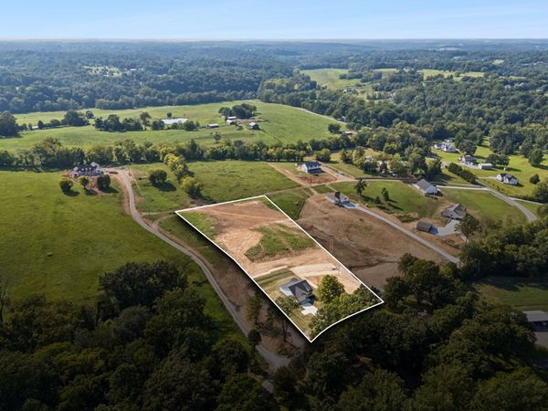 7982 Gideon Rd , Greenbrier, TN 37073