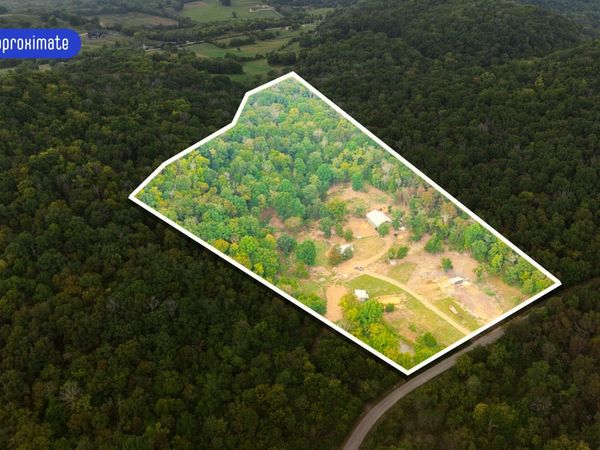 1100 Snake Hollow Rd , Hartsville, TN 37074
