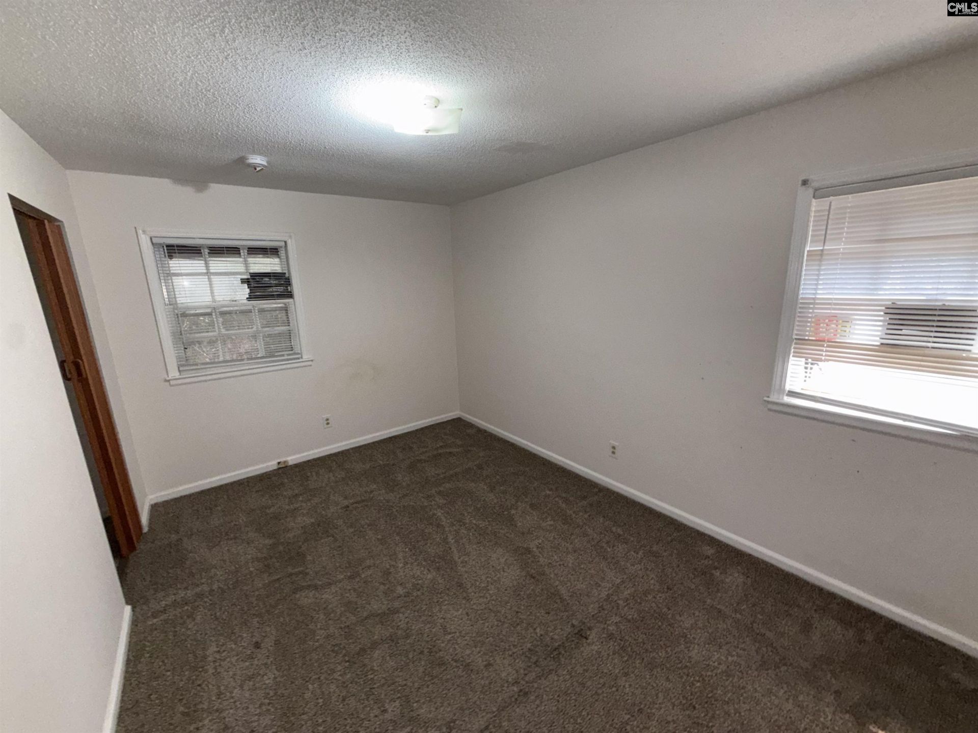 412 Club Road Photo 14