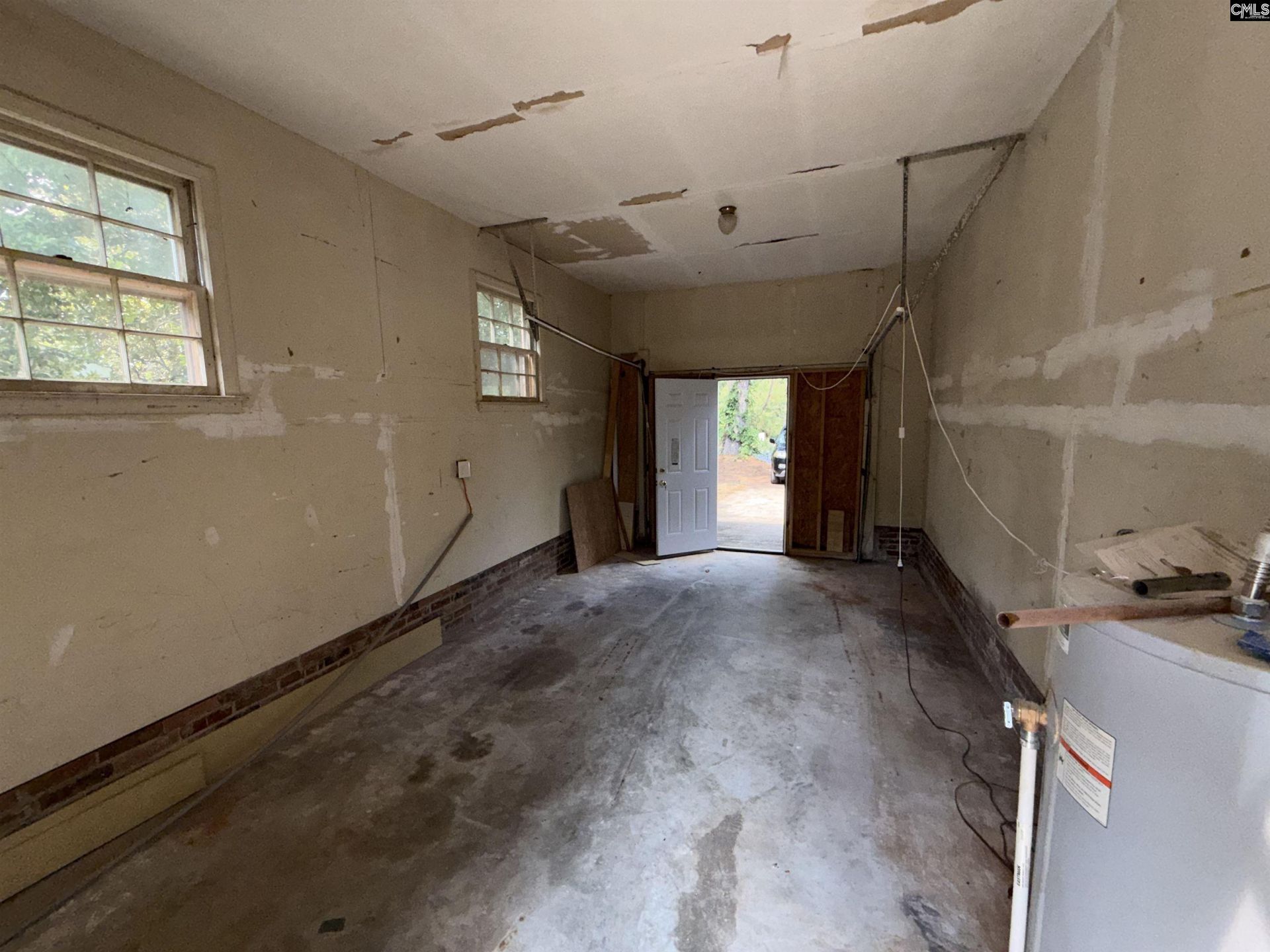 412 Club Road Photo 18