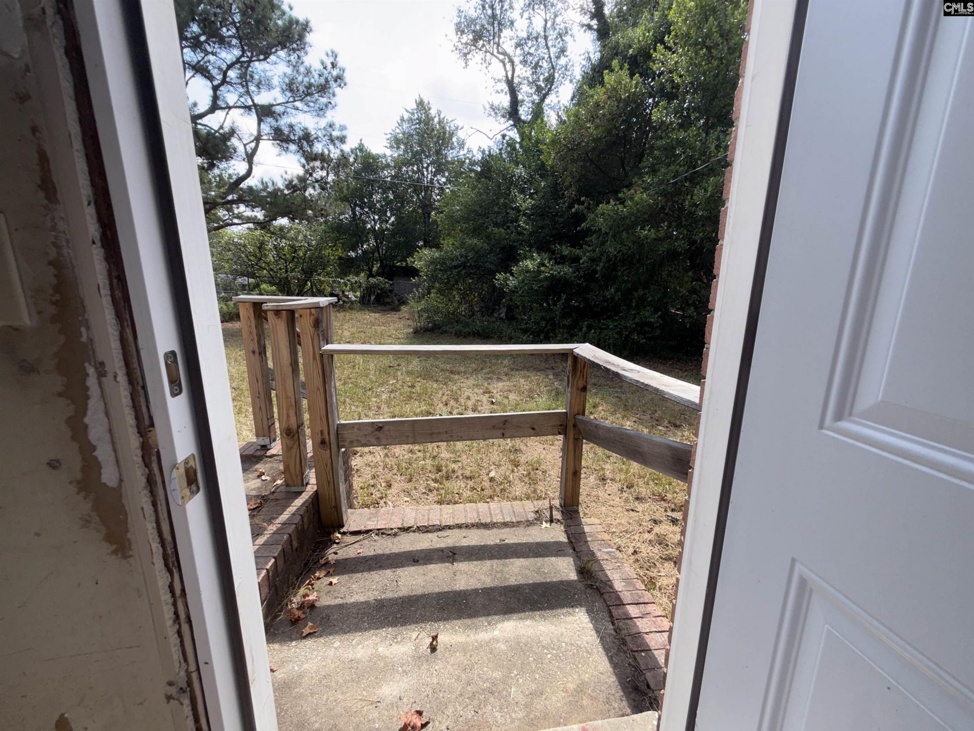 412 Club Road Photo 19