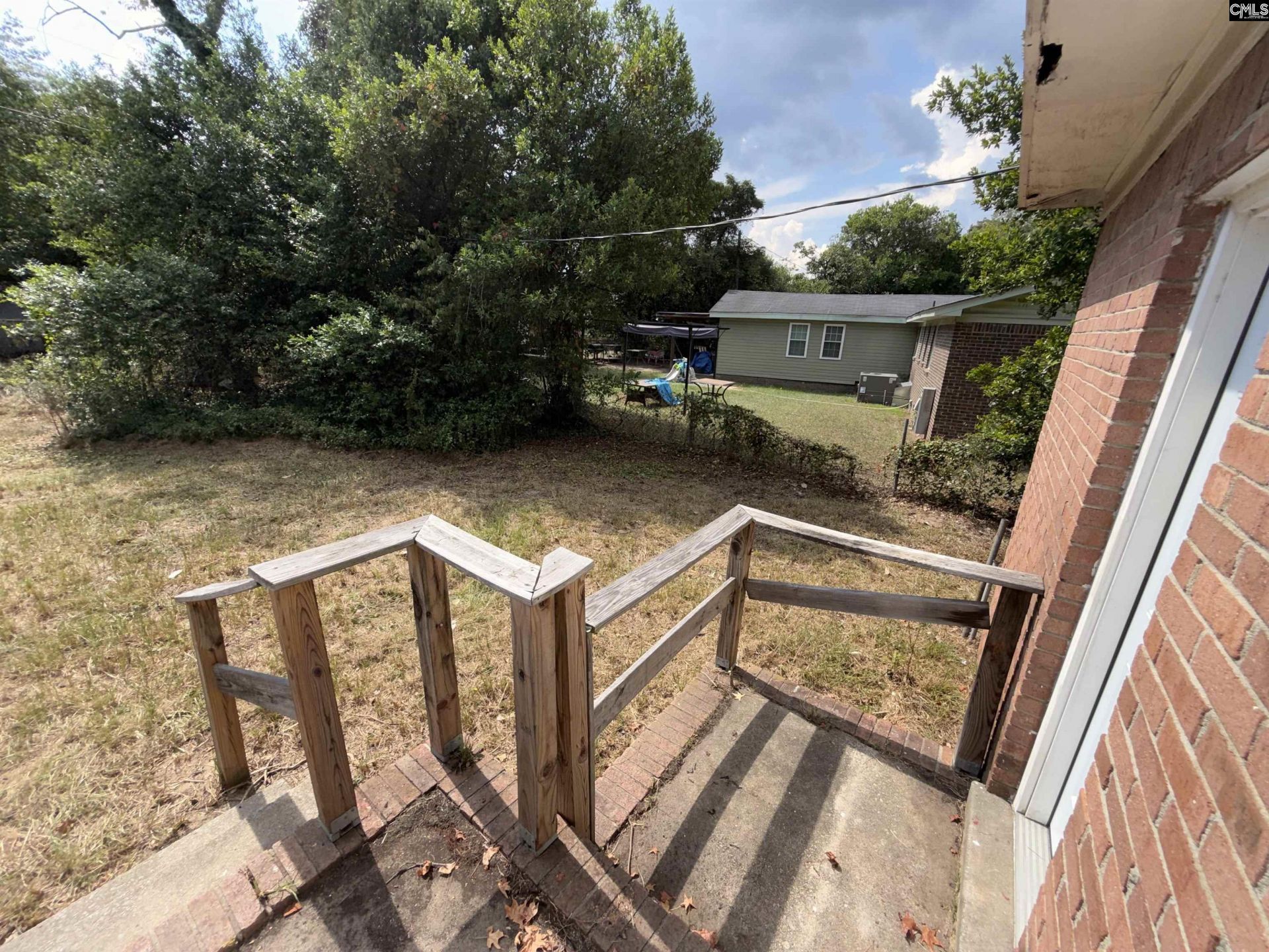 412 Club Road Photo 4