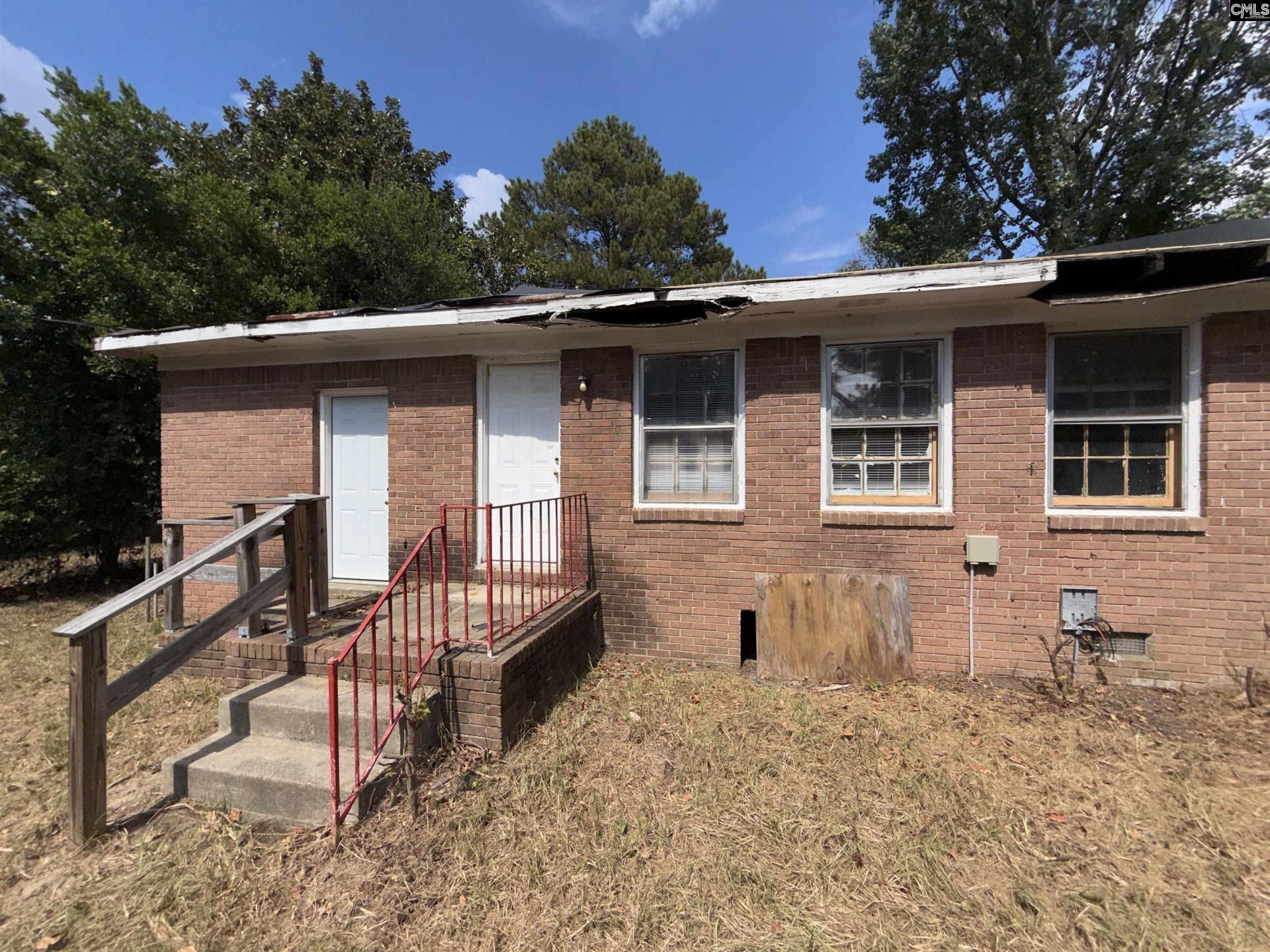 412 Club Road Photo 7