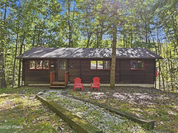 104 Sugar Berry Lane , Greentown, PA 18426