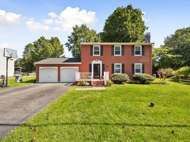 122 Smokey Hollow Rd, Baldwinsville, NY 13027