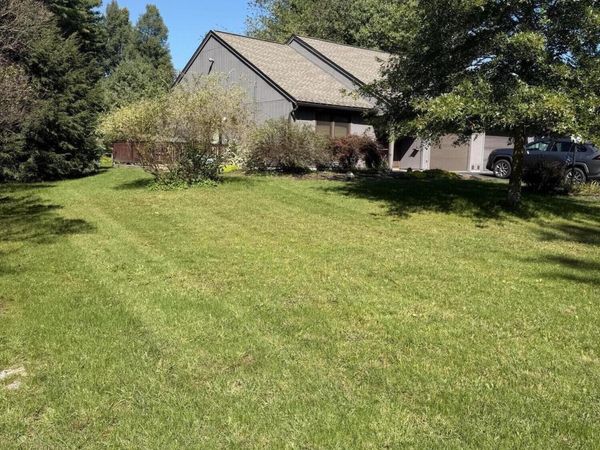 53 Queen Mary Drive Drive, Queensbury, NY 12804