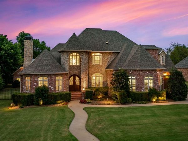 17 Nottingham Lane , Rogers, AR 72758