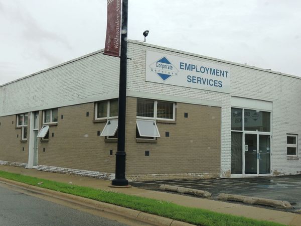 208 - 210 Kishwaukee St, Rockford, IL 61104