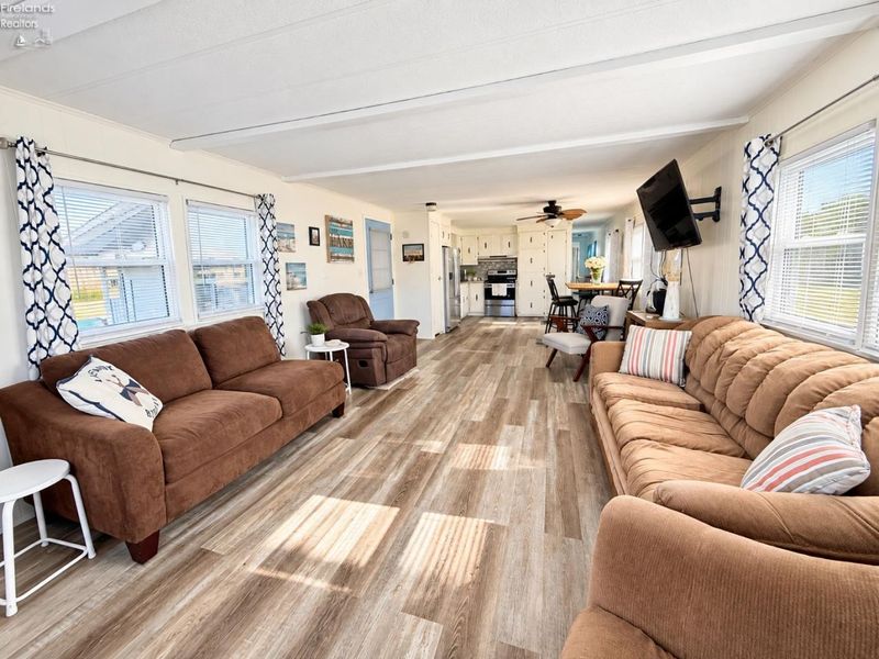 8175 North Shore Boulevard, Unit 19, Marblehead, OH 43440 Photo 6