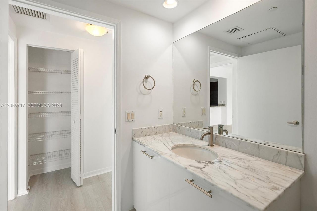 951 Brickell Ave , Unit 1202, Miami, FL 33131 Photo