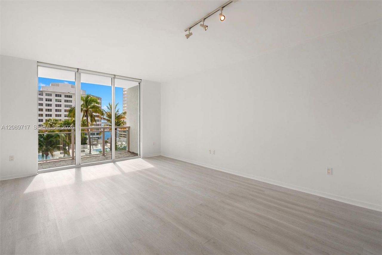 951 Brickell Ave , Unit 1202, Miami, FL 33131 Photo