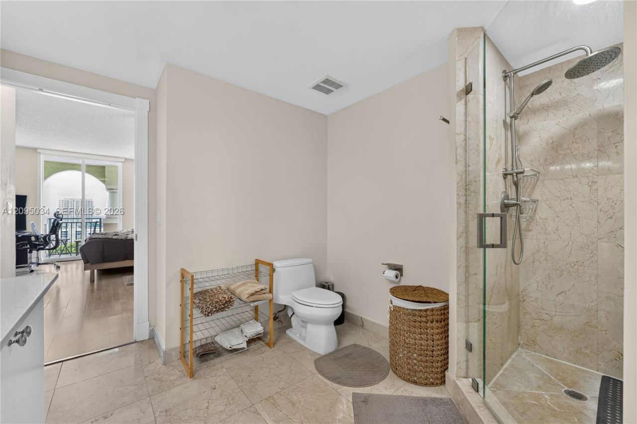 17555 Atlantic Blvd , Unit TS6, Sunny Isles Beach, FL 33160 Photo
