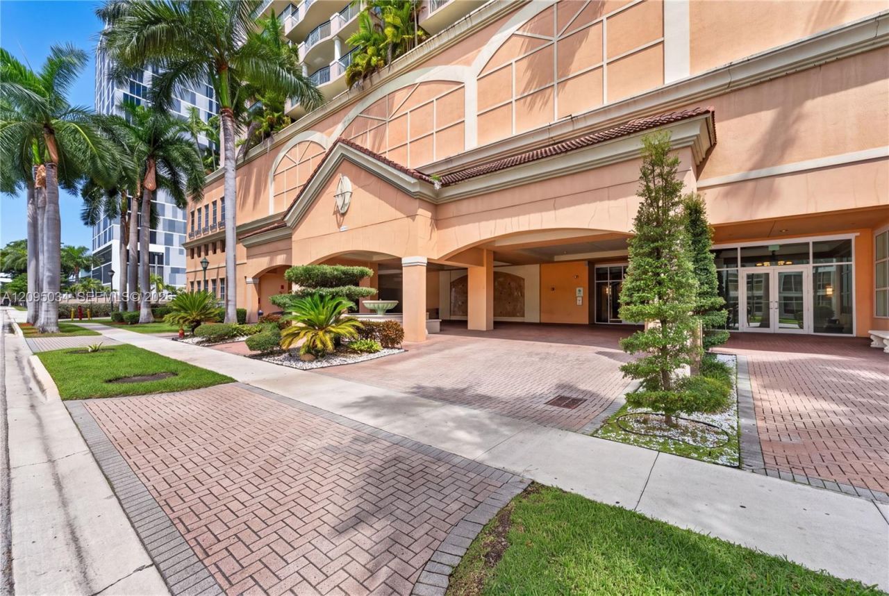 17555 Atlantic Blvd , Unit TS6, Sunny Isles Beach, FL 33160 Photo