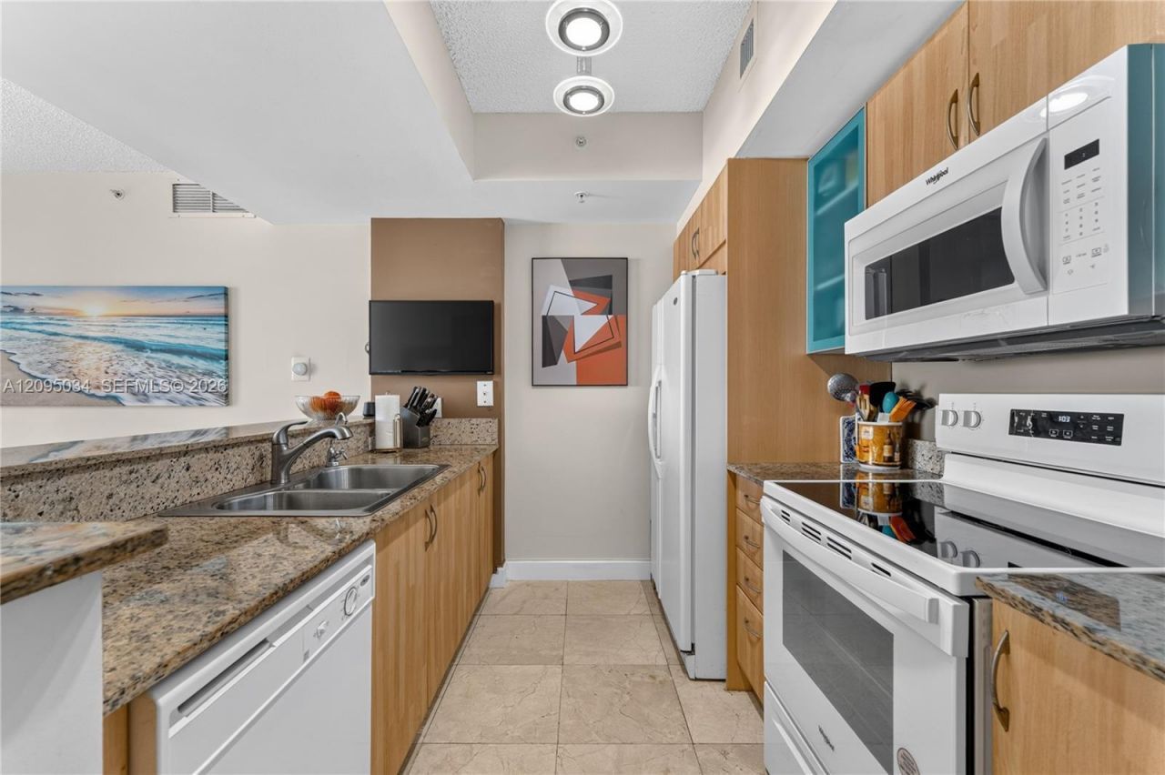 17555 Atlantic Blvd , Unit TS6, Sunny Isles Beach, FL 33160 Photo