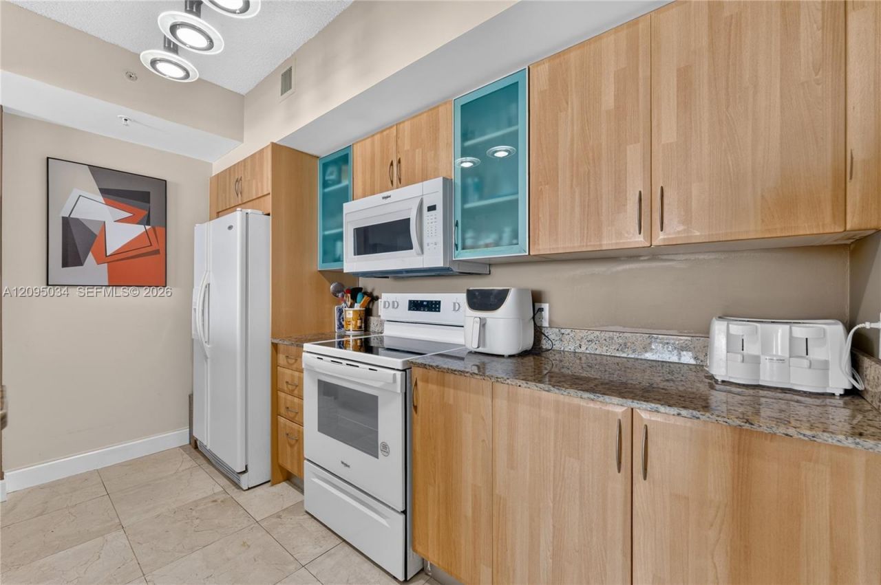 17555 Atlantic Blvd , Unit TS6, Sunny Isles Beach, FL 33160 Photo