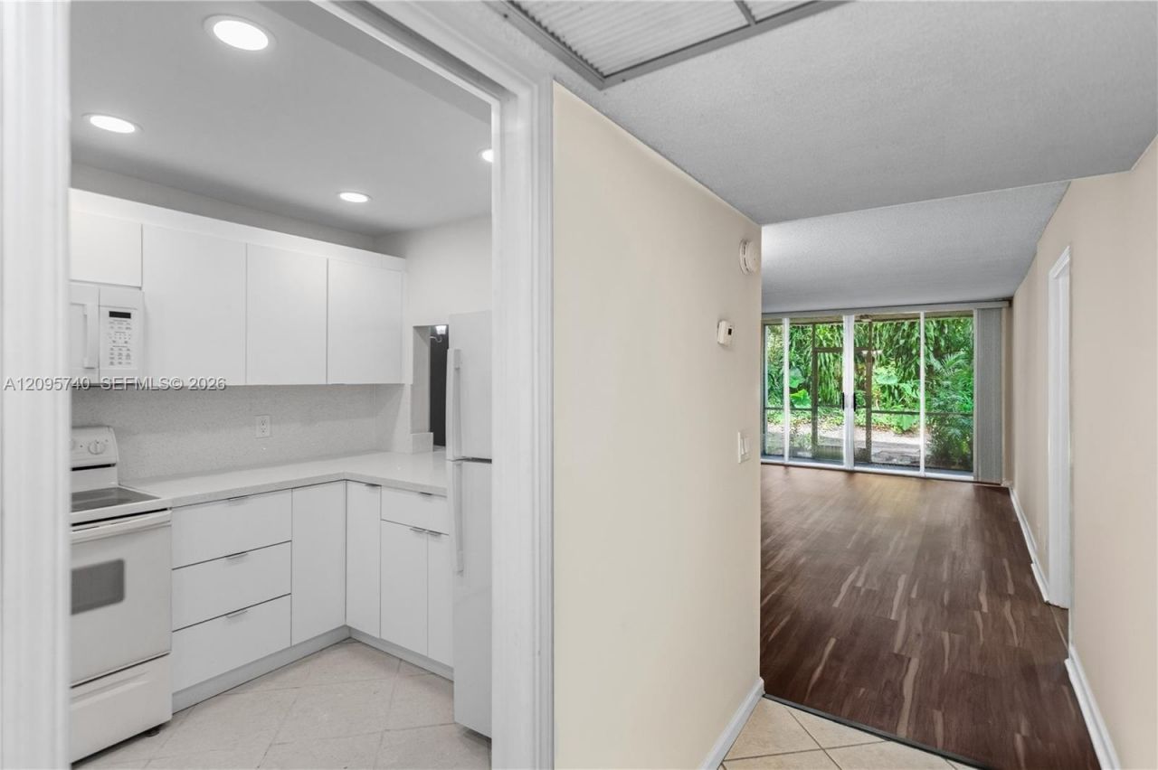 9400 Live Oak Pl , Unit 103, Davie, FL 33324 Photo