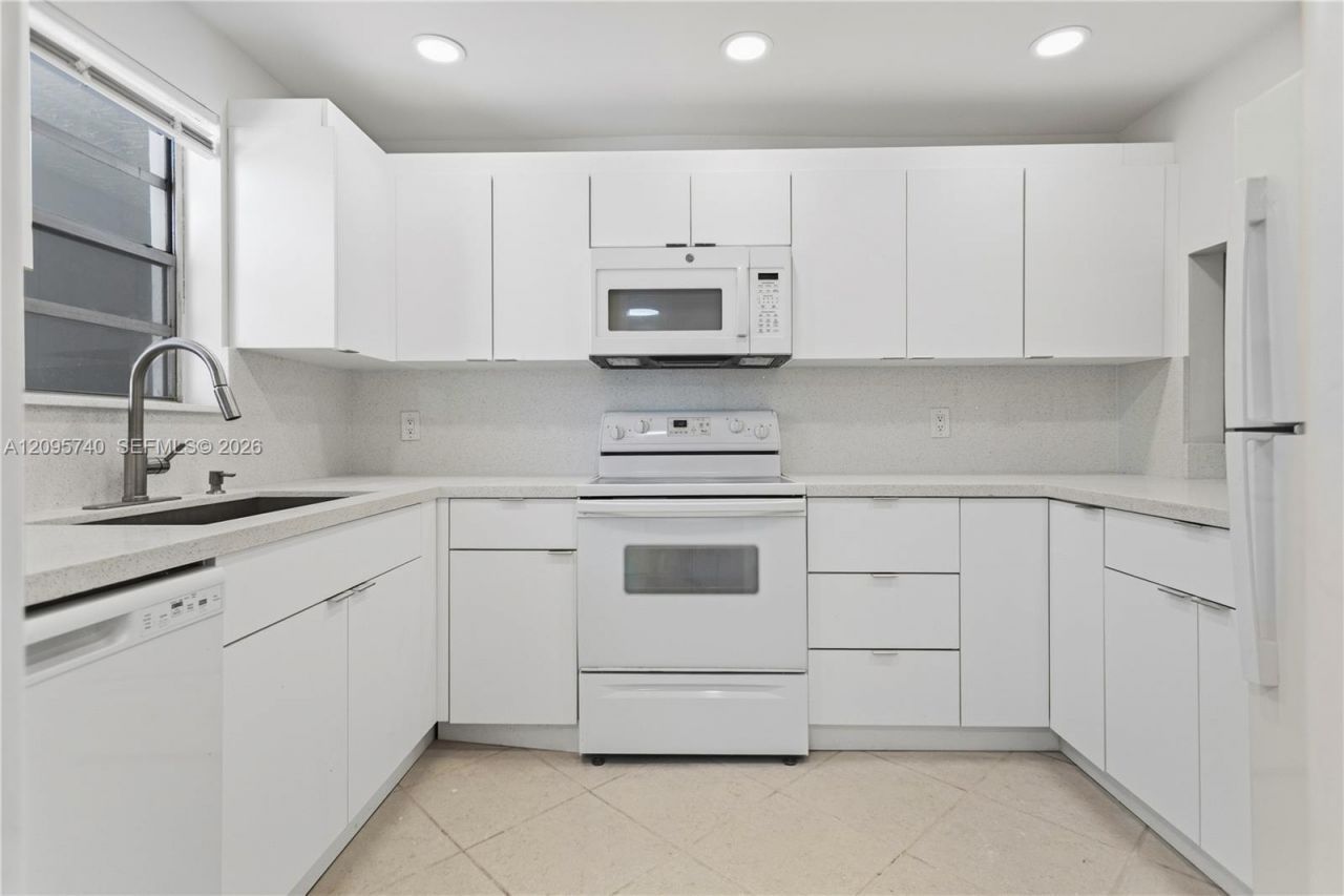 9400 Live Oak Pl , Unit 103, Davie, FL 33324 Photo
