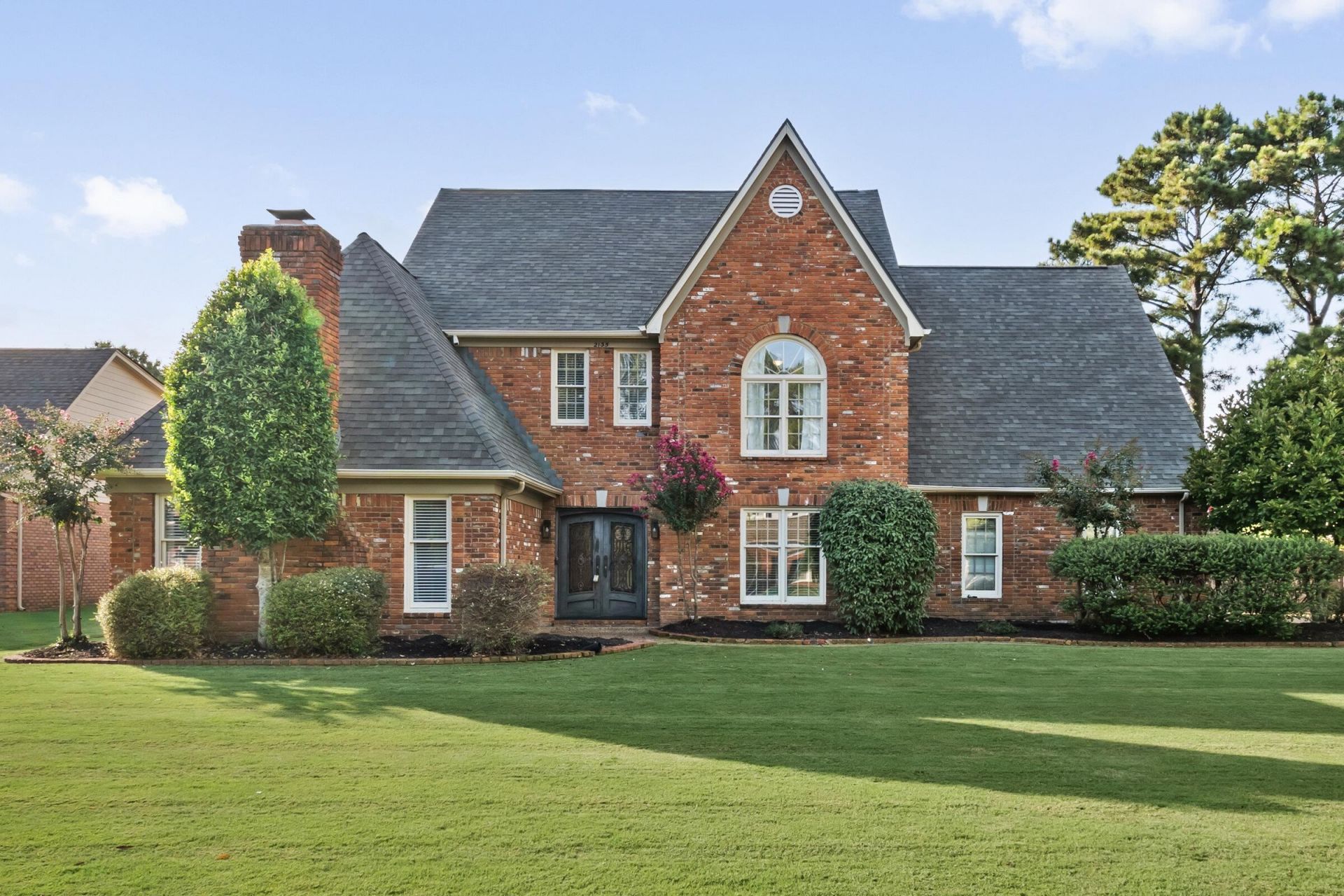 2135 Oaklawn Ln, Germantown, TN 38139 Main Photo