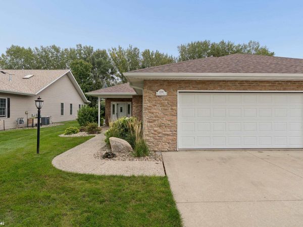 2240 W State Street, Mason City, IA 50401