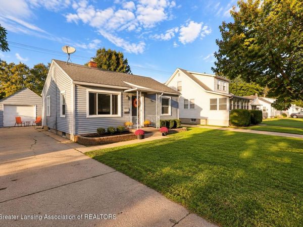 737 E Cavanaugh Road, Lansing, MI 48910