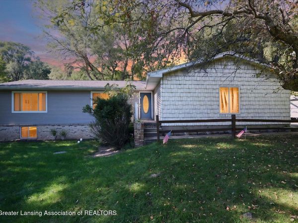 4561 Sandstone Drive, Williamston, MI 48895