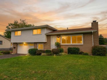 467 Hillview Drive, Morgantown, WV 26505