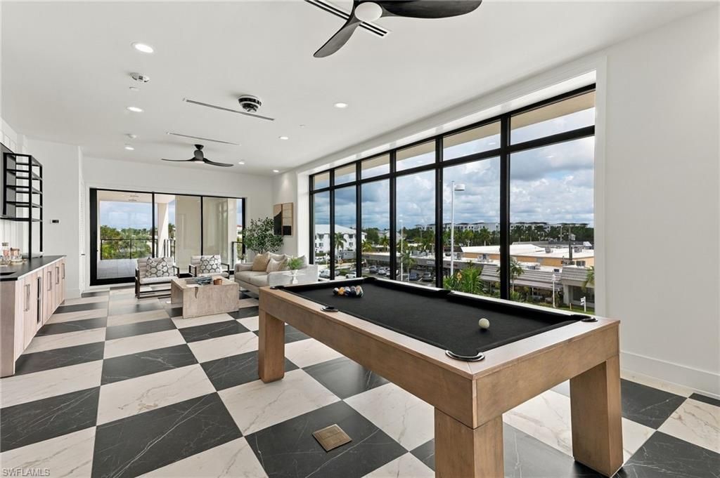 82 9th St S, Unit 205, Naples, FL 34102 Photo