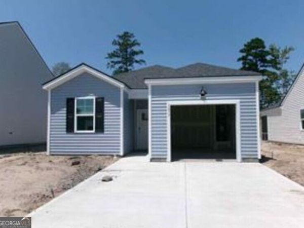1075 Lakes Boulevard, Brunswick, GA 31525