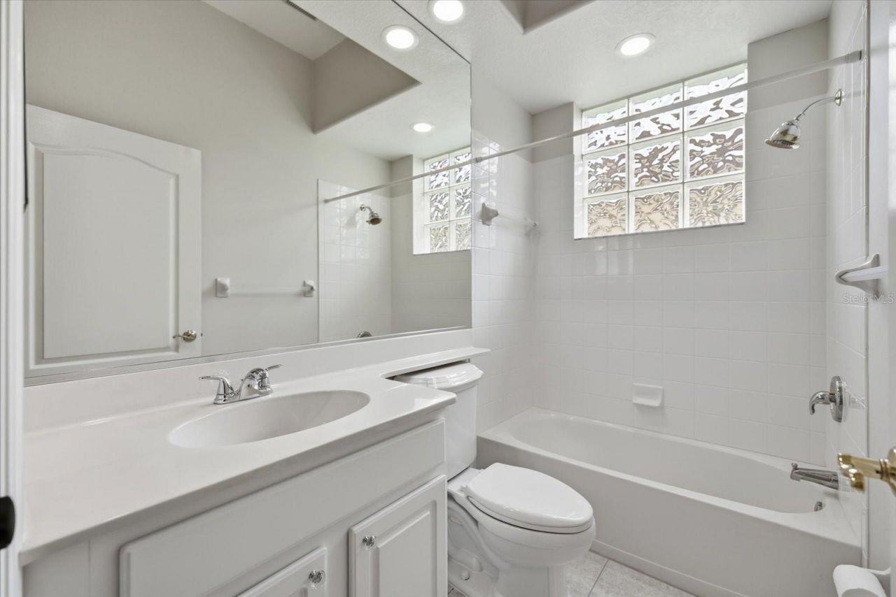 4956 Bridgehampton Boulevard , Sarasota, FL 34238 Photo