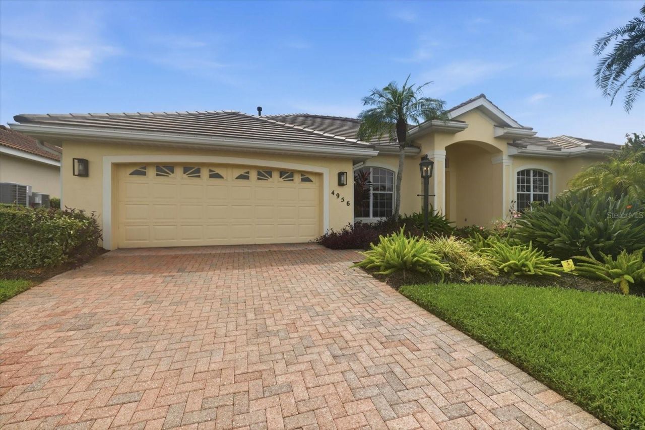 4956 Bridgehampton Boulevard , Sarasota, FL 34238 Photo