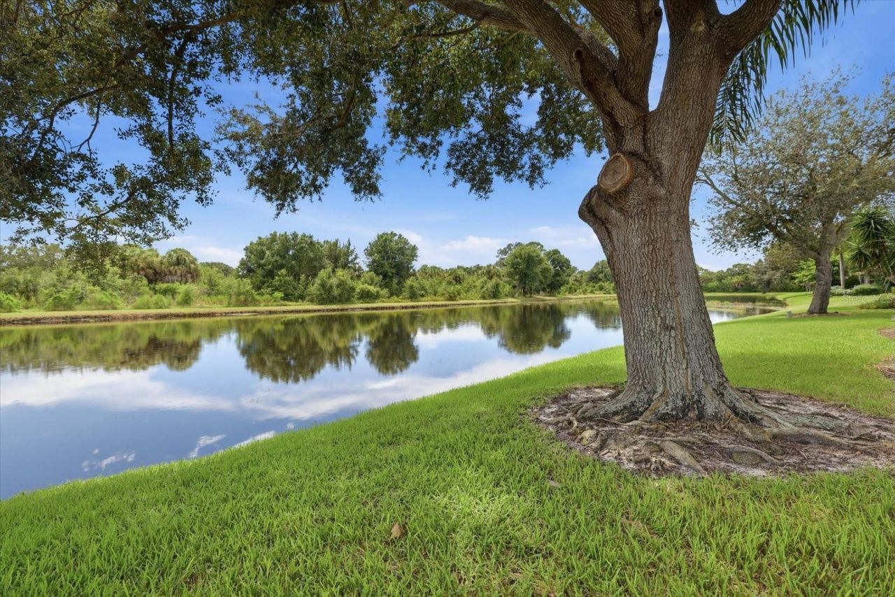 4956 Bridgehampton Boulevard , Sarasota, FL 34238 Photo