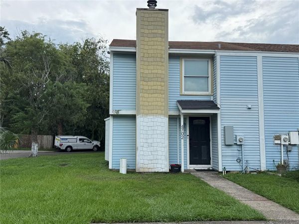 4702 PEBBLEPOINTE PLACE , TAMPA, FL 33634