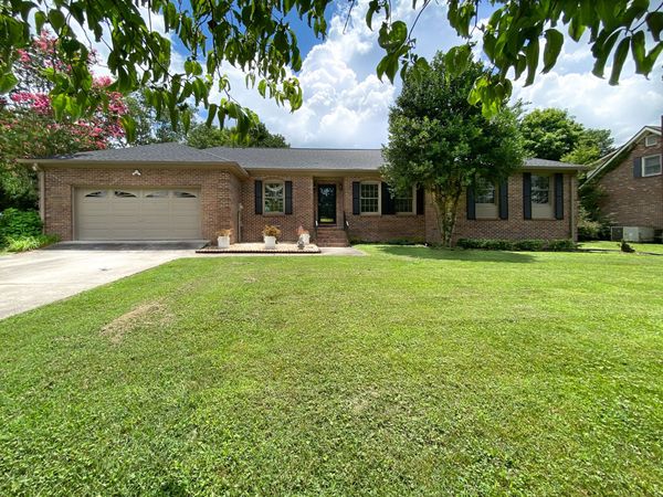 120 Mortons Lake Rd , Manchester, TN 37355