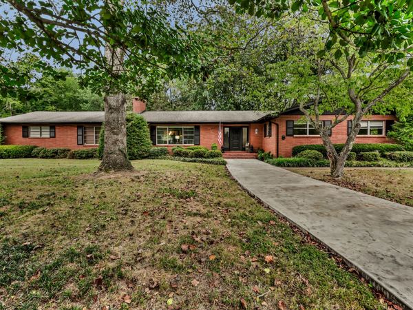 6 Canterbury Rd , Clarksville, TN 37043