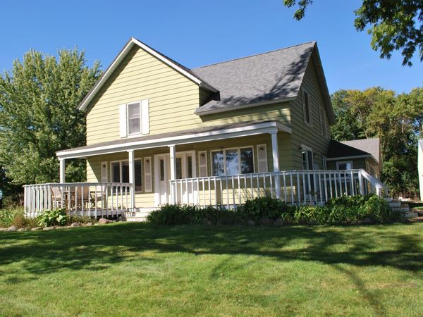 911 Lake Aires Road, Fairmont, MN 56031