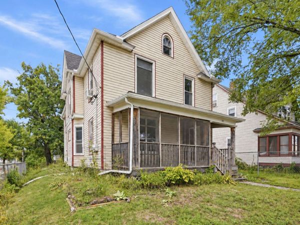 501 Newton Avenue N, Minneapolis, MN 55405