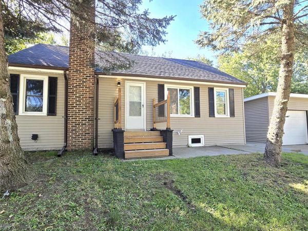 3242 Tenny Street, Lansing, MI 48910