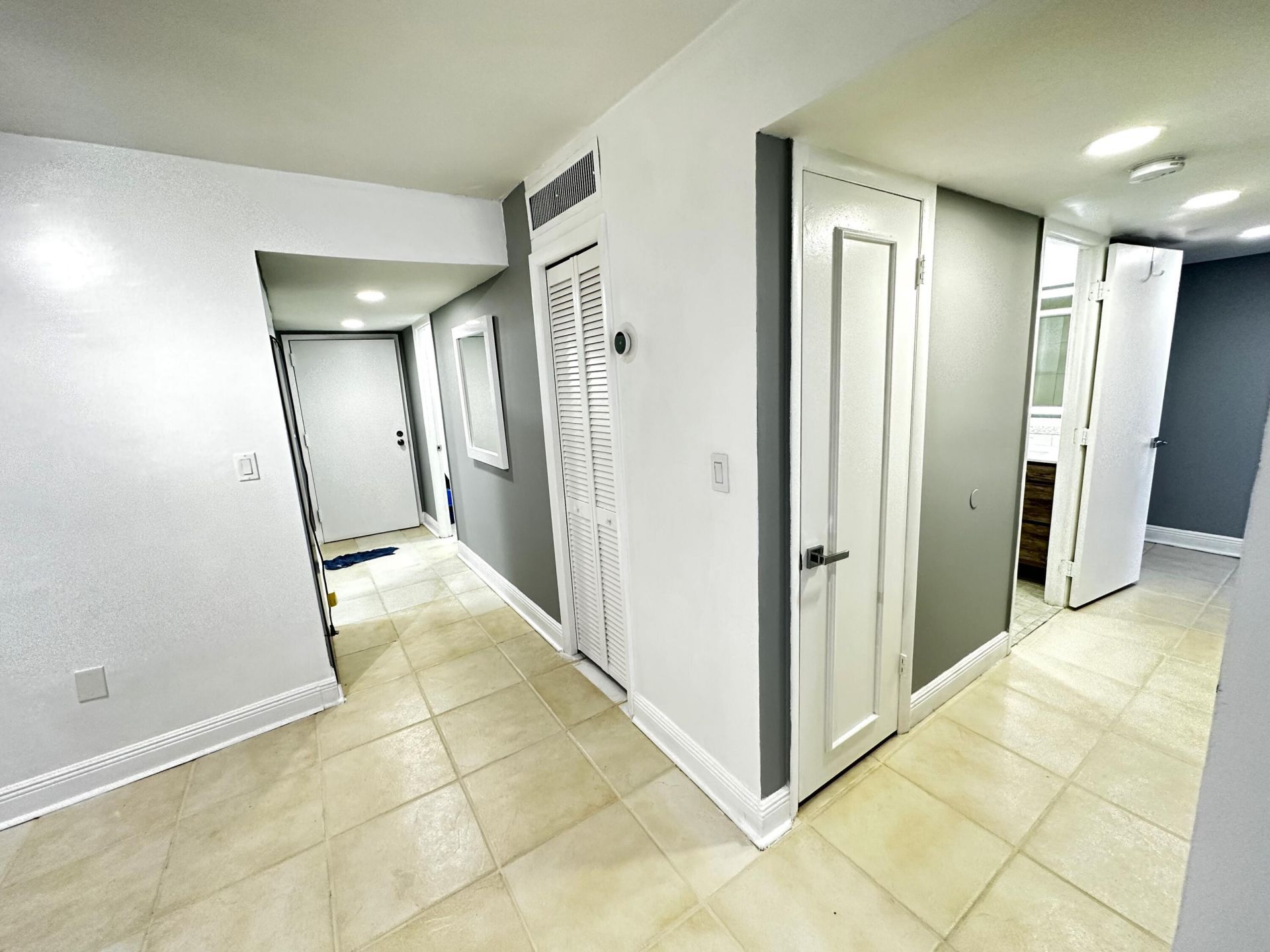 5050 NW 7th Street, Unit 602, Miami, FL 33126 Photo