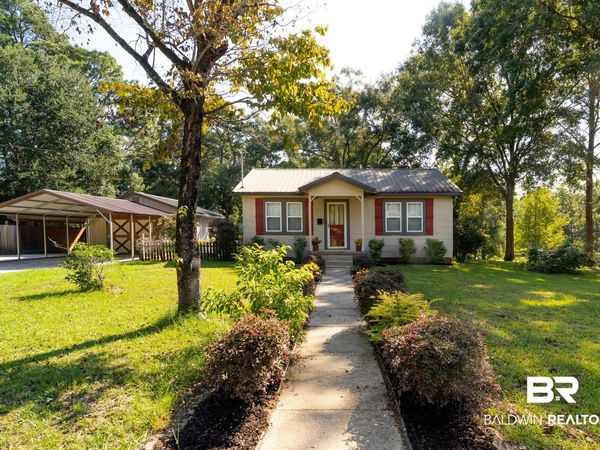 202 Forest St, Chickasaw, AL 36611