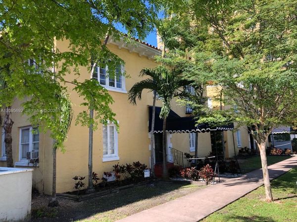 124 Mendoza Ave , Unit 8, Coral Gables, FL 33134