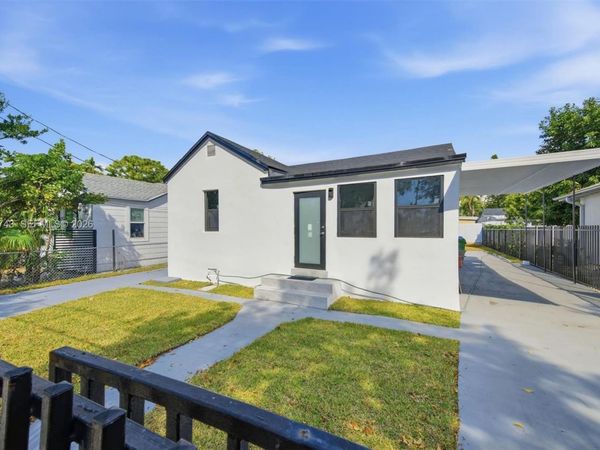 4237 SW 7th St , Miami, FL 33134