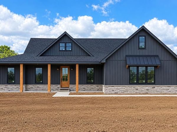 24557 Meadows Trail, Perry, MO 63462