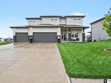 17030 Isabella Street, Bennington, NE 68007
