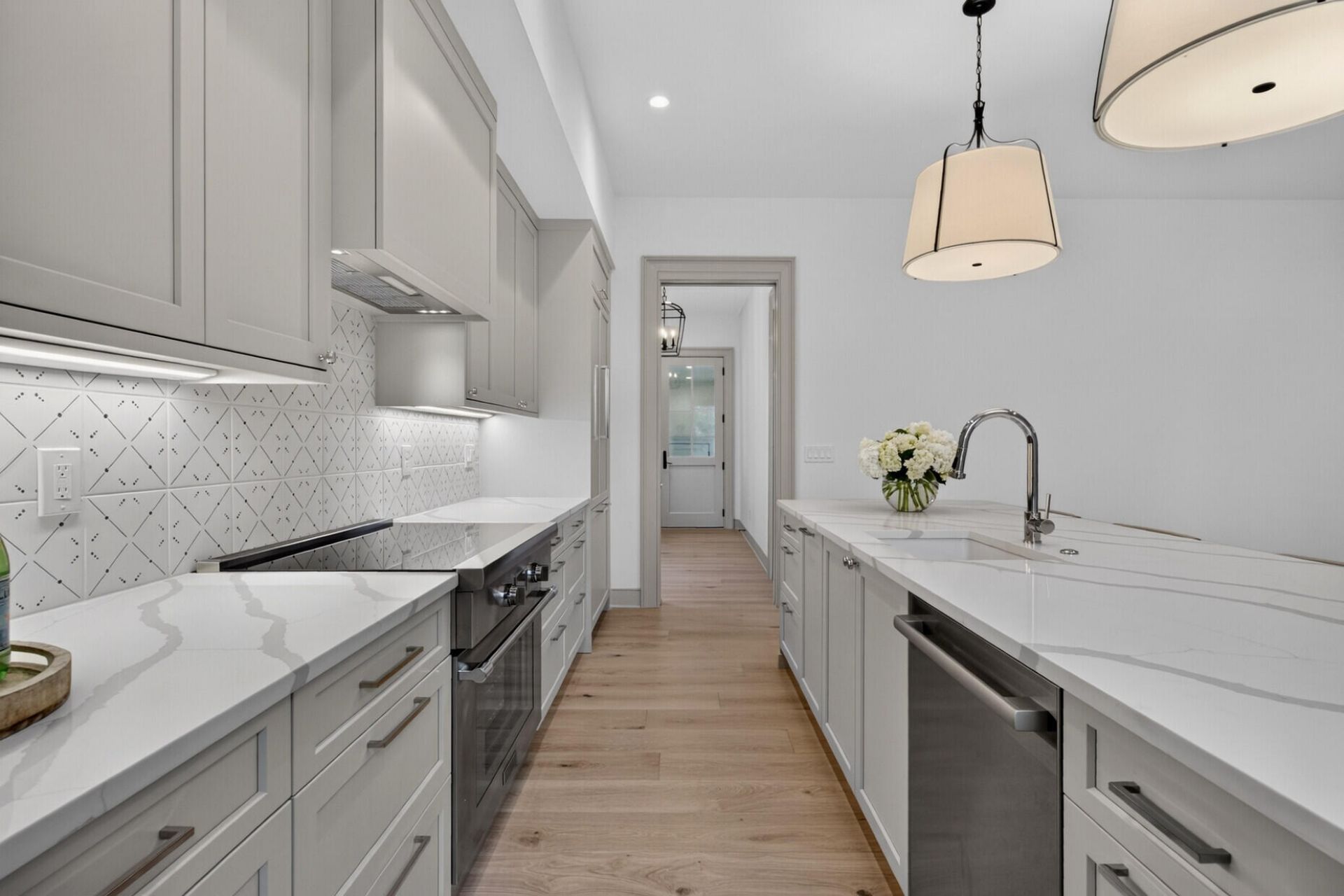 531 Helmsman Street Photo 11