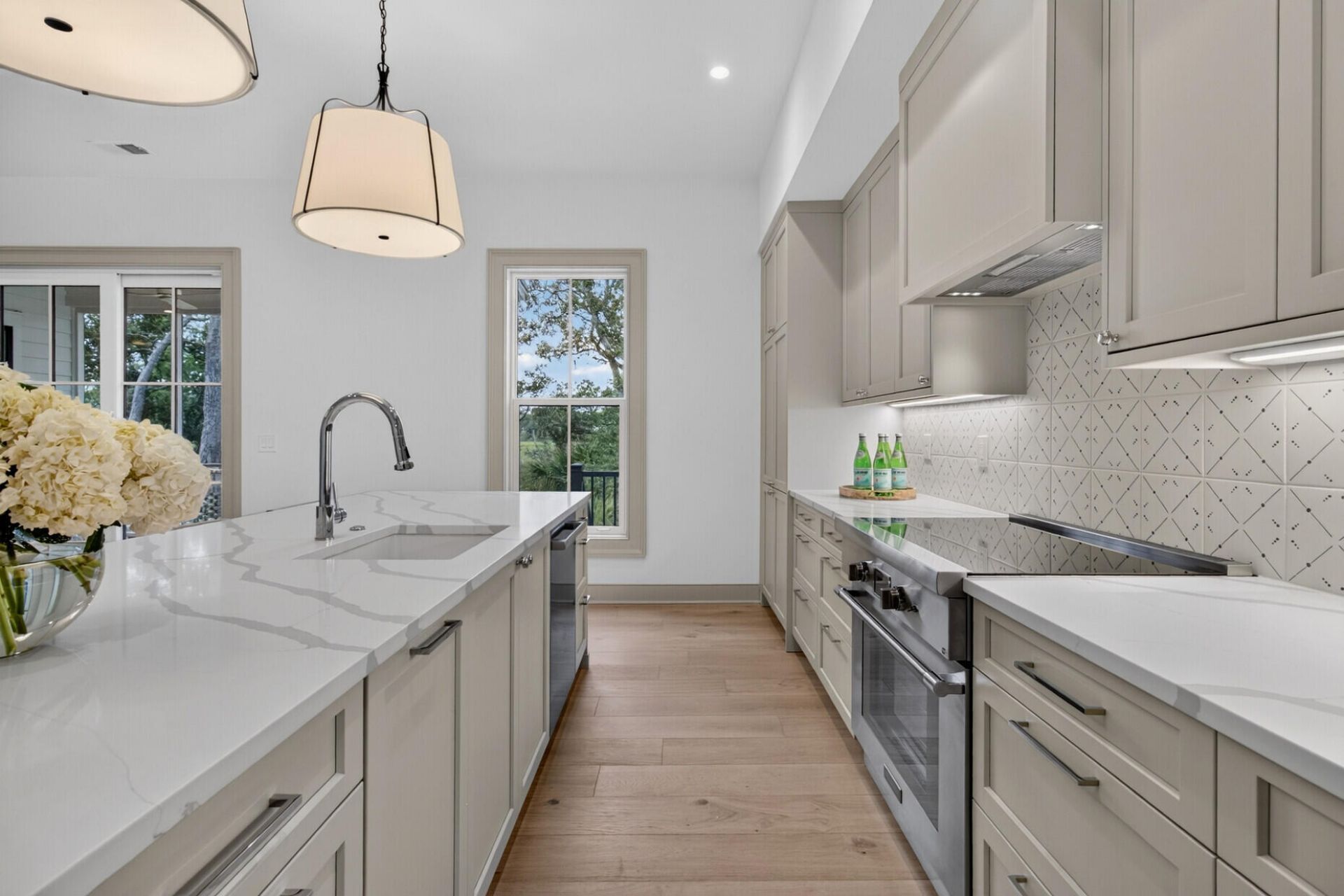 531 Helmsman Street Photo 13