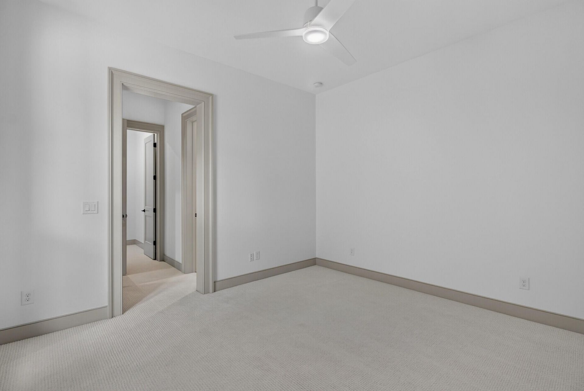 531 Helmsman Street Photo 26