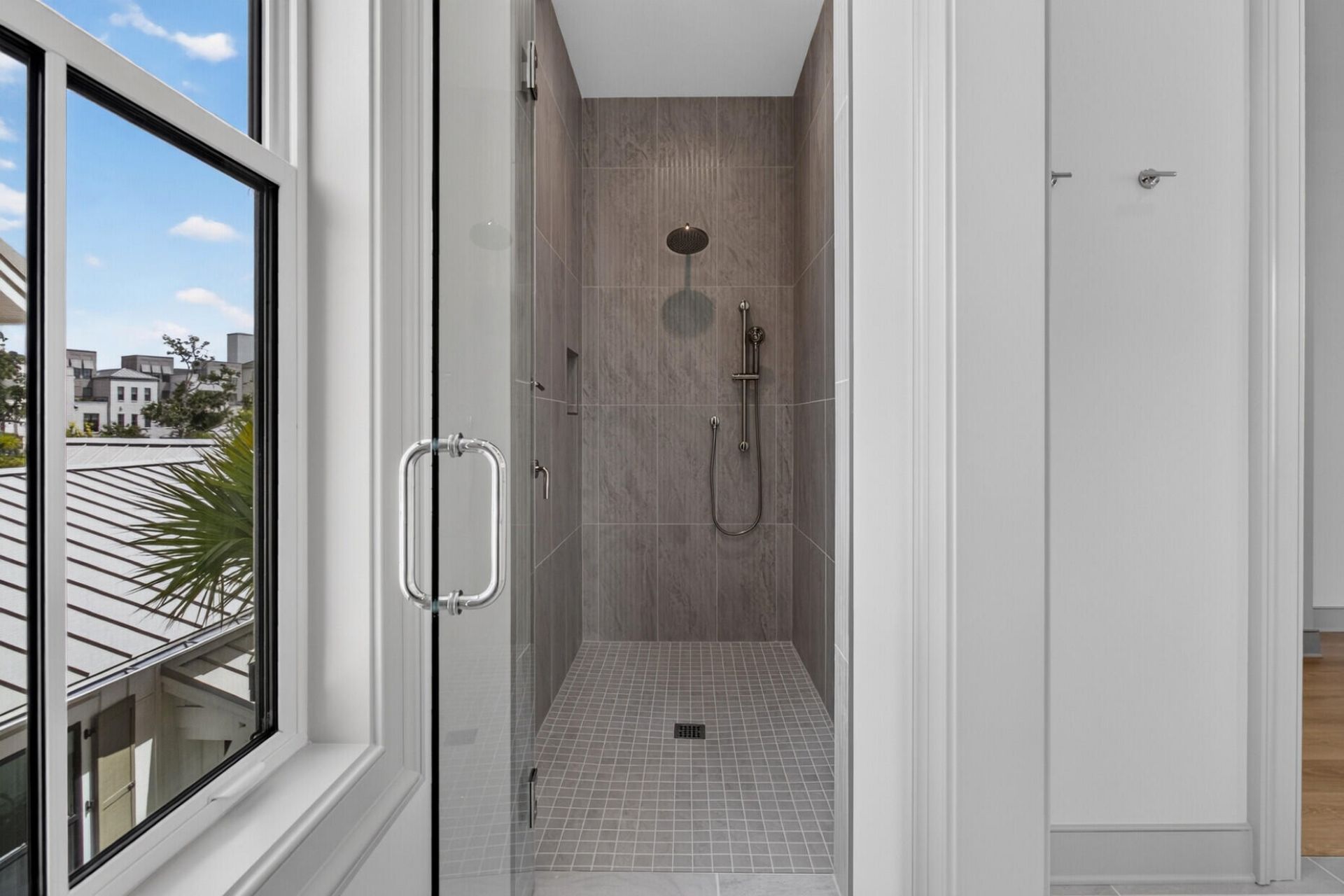 531 Helmsman Street Photo 36