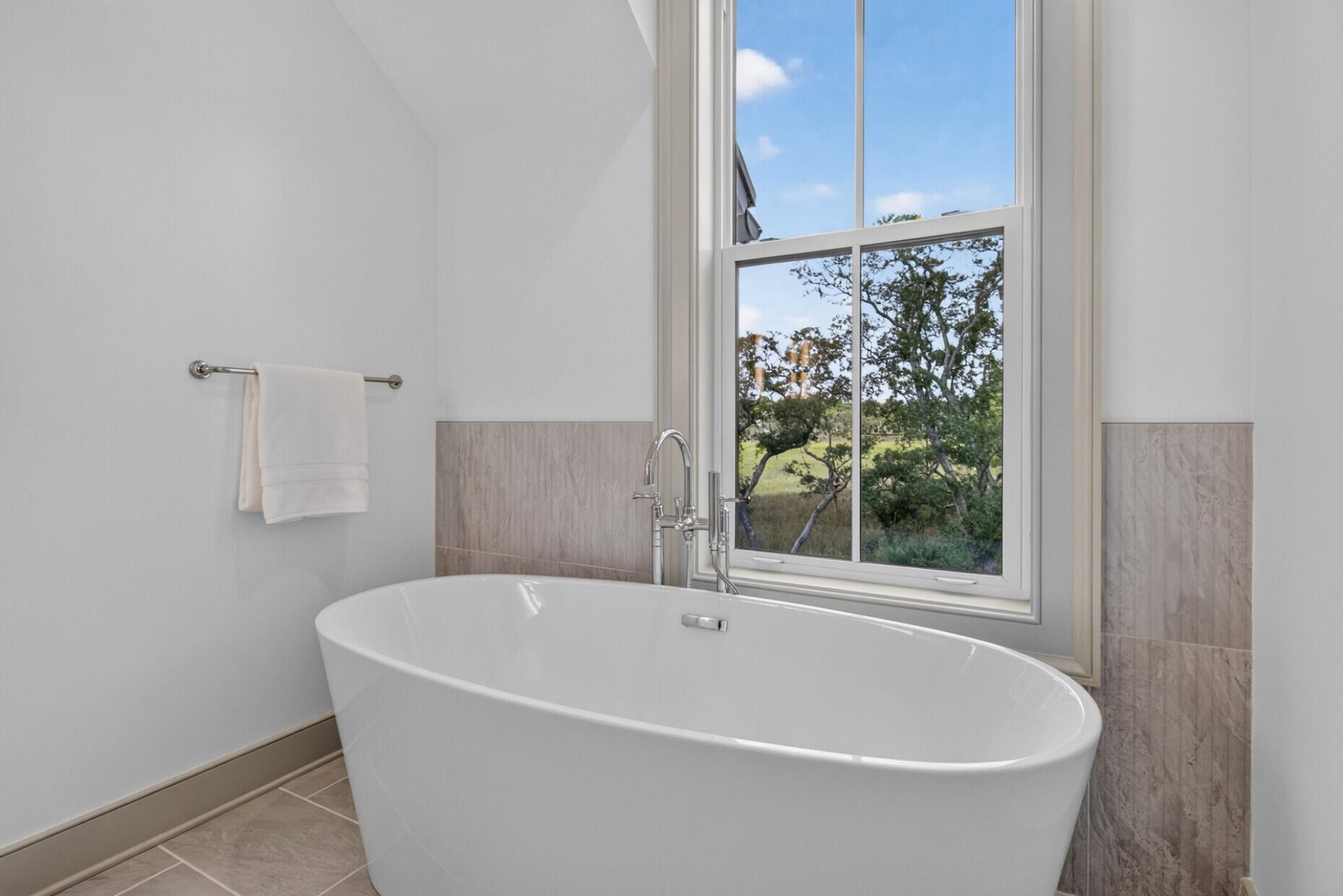 531 Helmsman Street Photo 38