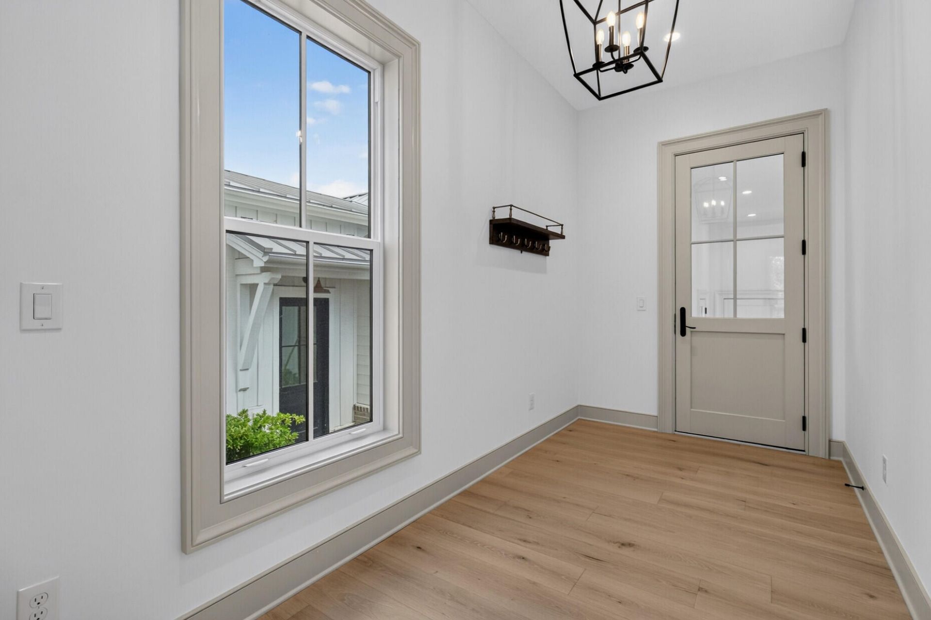 531 Helmsman Street Photo 43