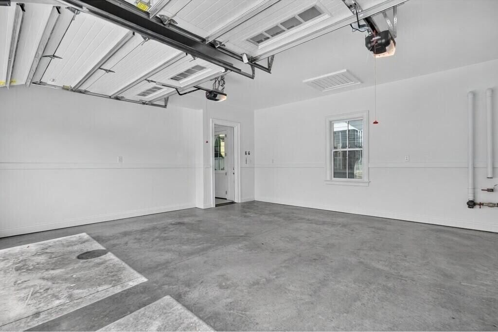 531 Helmsman Street Photo 46